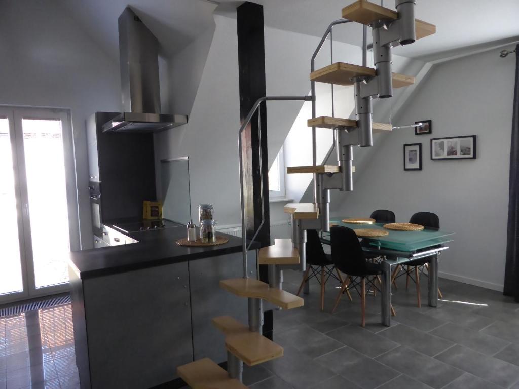 CityStudiosTreysa room 4
